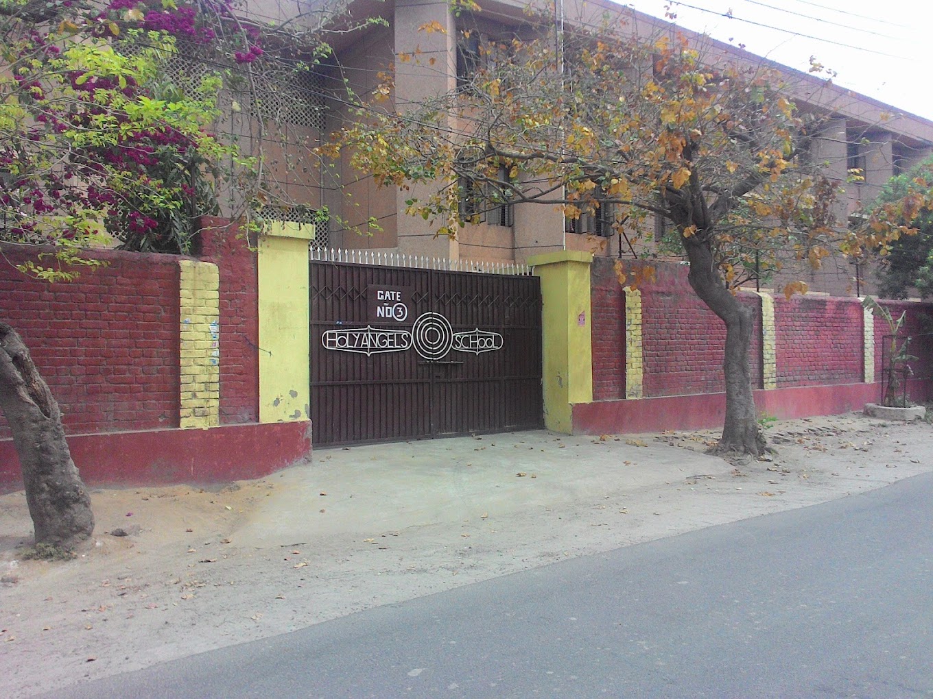 Holy Angels School (Sahibabad)