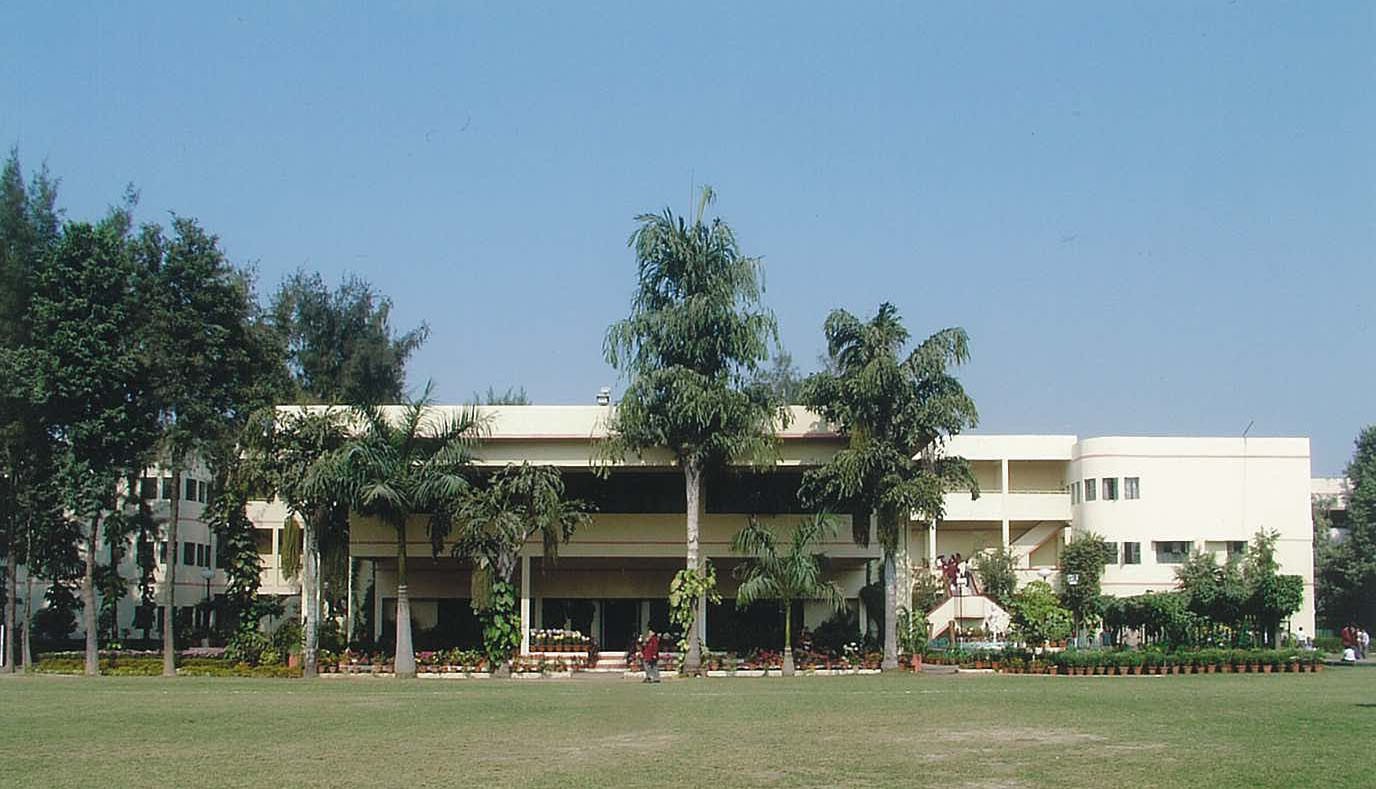 Seth Anandram Jaipuria School