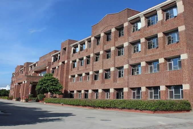 amity international school sector 46 gurgaon Amity International School: