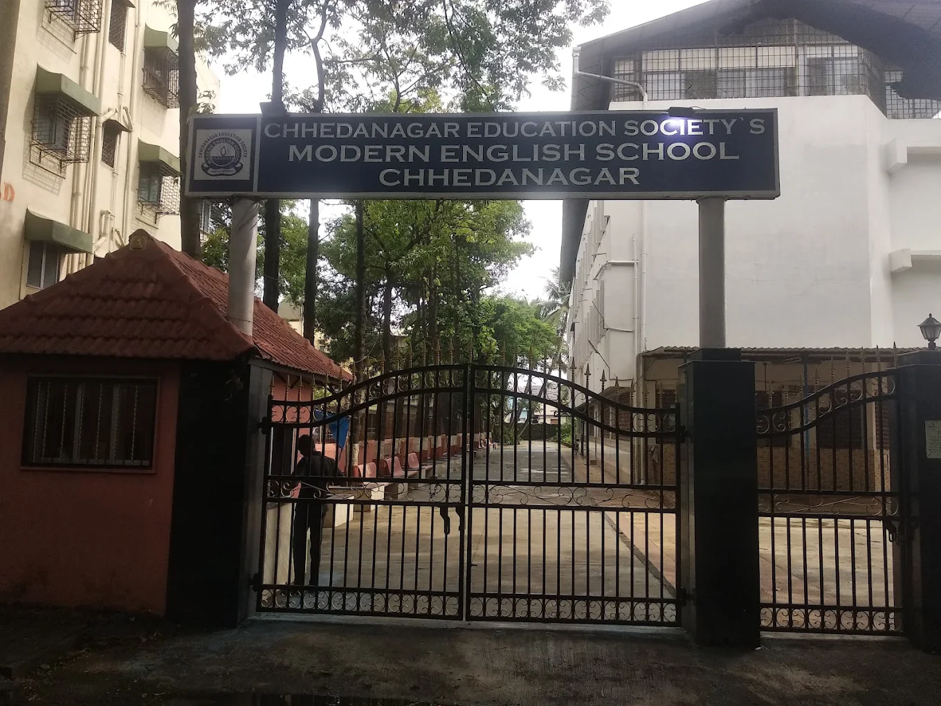 image-1781088528189 Modern English School