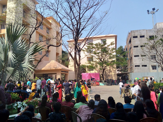 Adamas International School