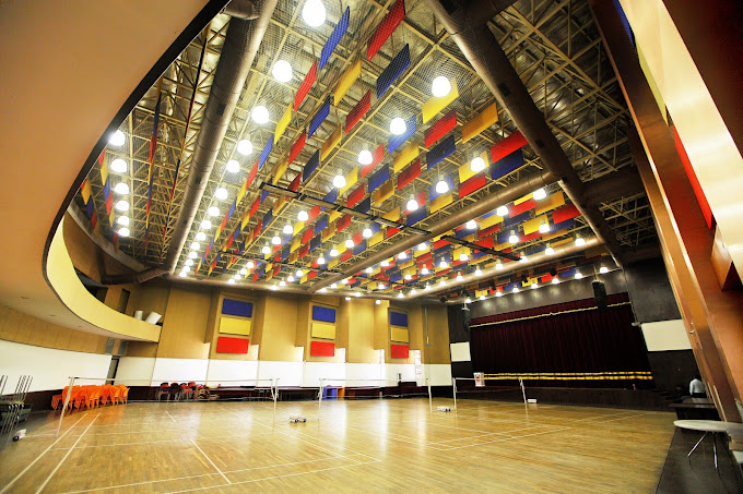 Singapore International School (SIS)