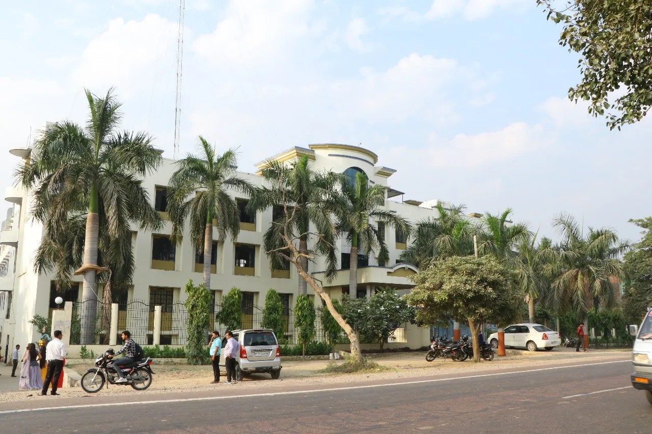 DAYANAND DINANATH EDUCATION CENTRE